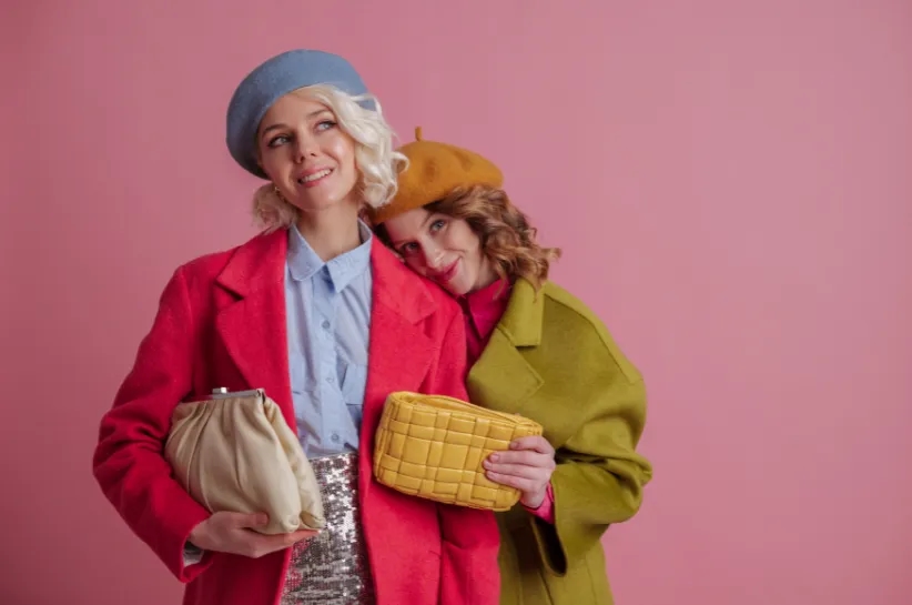 Jak dobrać czapkę do eleganckiego płaszcza: 5 stylowych porad