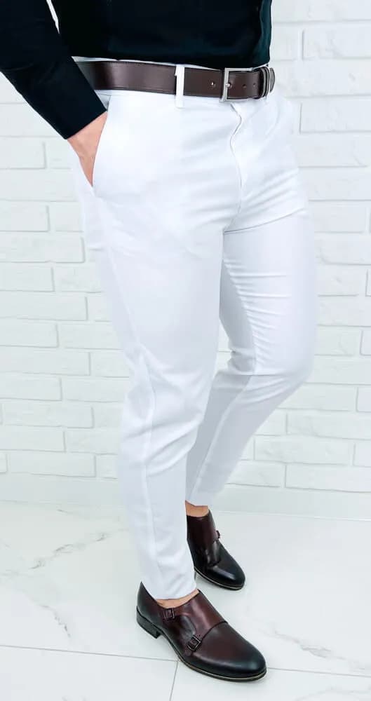 Eleganckie białe spodnie męskie: stylowy must-have dla wymagających panów