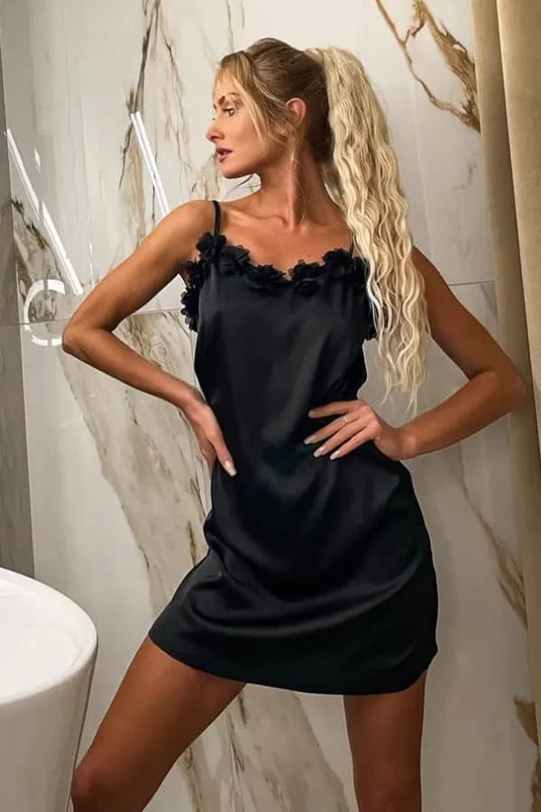 Eleganckie koszule nocne damskie: Luksus i komfort w jednym stylu