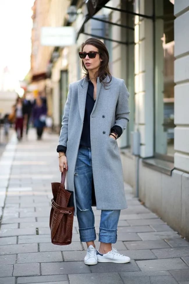 Modne pomysły na outfit: Stylizacje, które zachwycą każdego